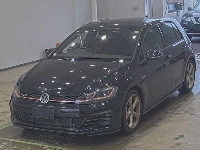 VOLKSWAGEN GOLF 2018, фото 1