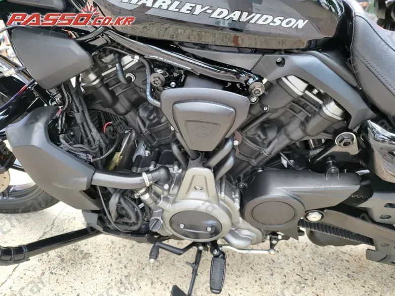 HARLEY-DAVIDSON NIGHTSTER 975 - фото 4