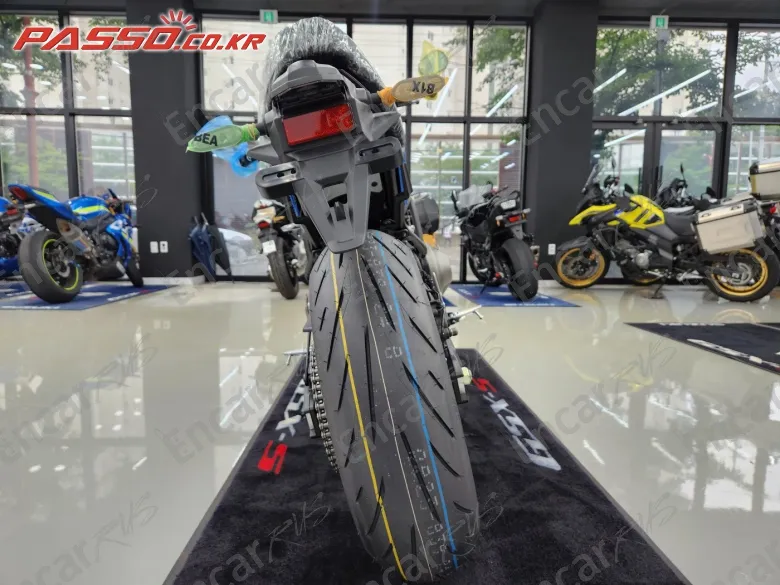 YAMAHA XSR 900 - фото 2
