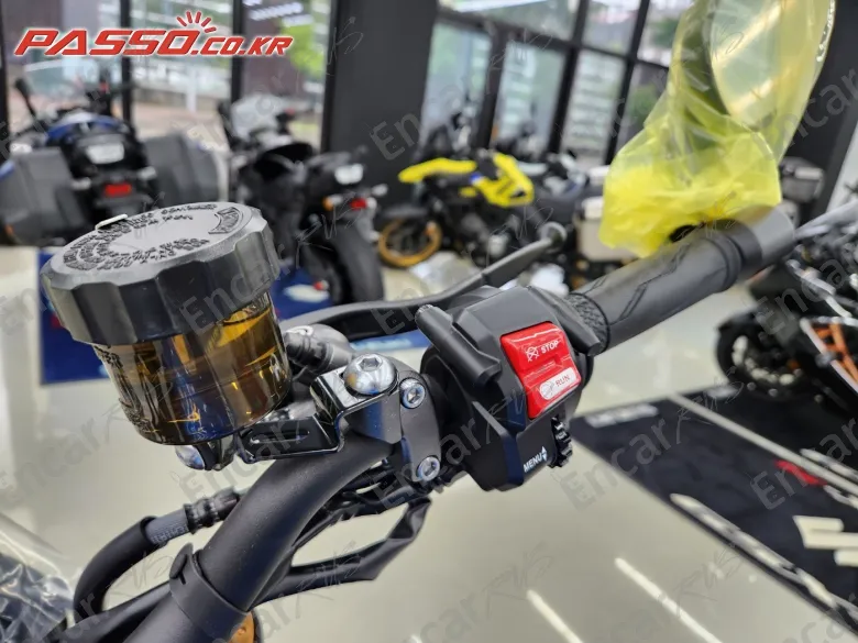 YAMAHA XSR 900 - фото 6