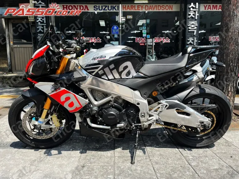 APRILIA TUONO V 4 1100 FACTORY - фото 1
