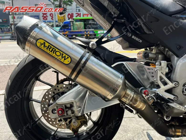 APRILIA TUONO V 4 1100 FACTORY - фото 6