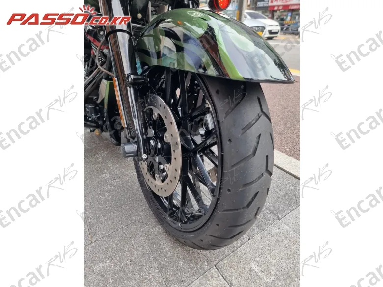 Harley-Davidson Flhxse - фото 5