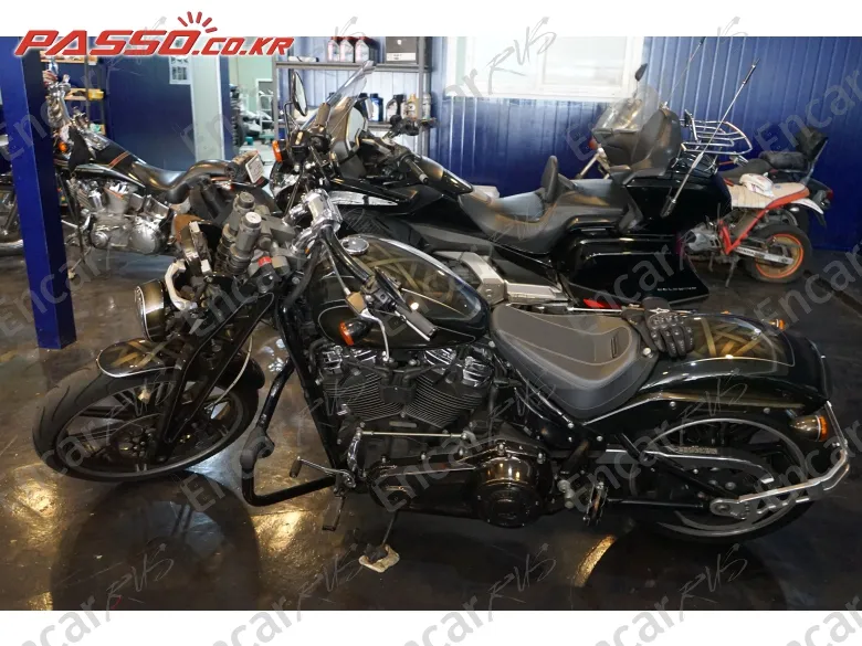 HARLEY-DAVIDSON BREAKOUT - фото 1