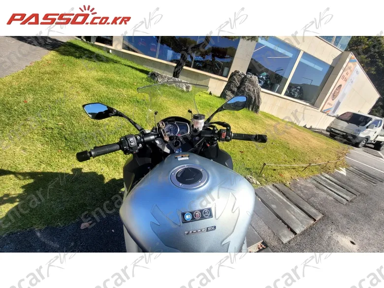 KAWASAKI Z 1000 SX - фото 3