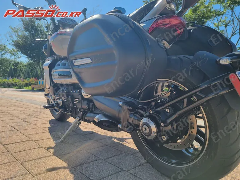 Triumph Rocket Ⅲ Gt - фото 2