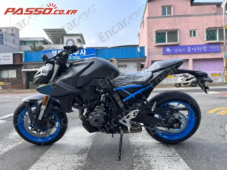 Suzuki Gsx 8 S - фото 1