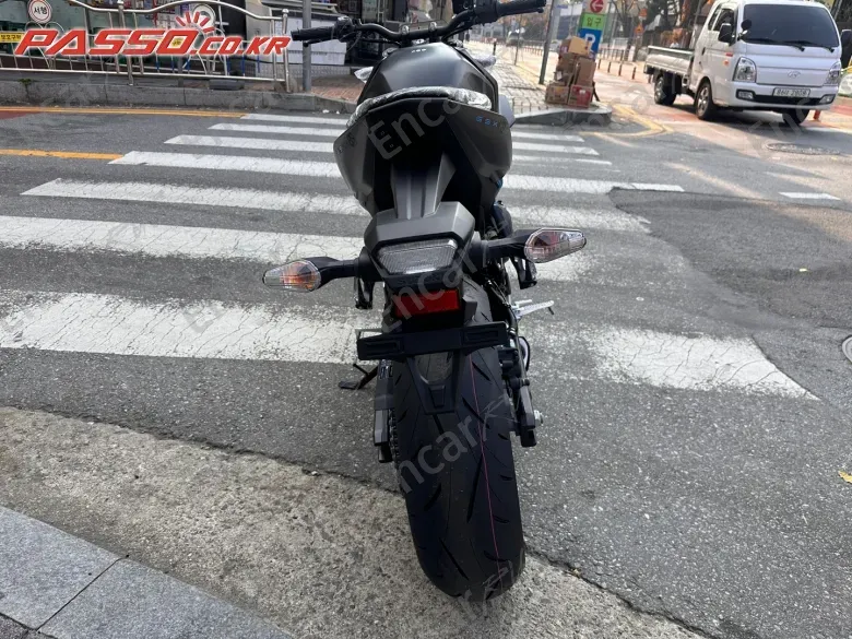 Suzuki Gsx 8 S - фото 2