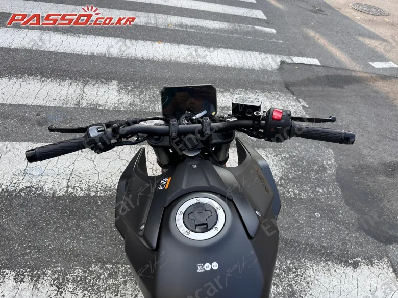 Suzuki Gsx 8 S - фото 3