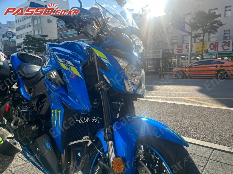 Suzuki Gsx S 1000 - фото 2