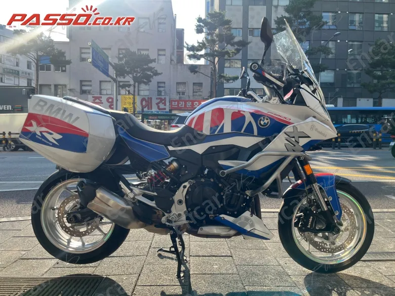 BMW F 900 XR