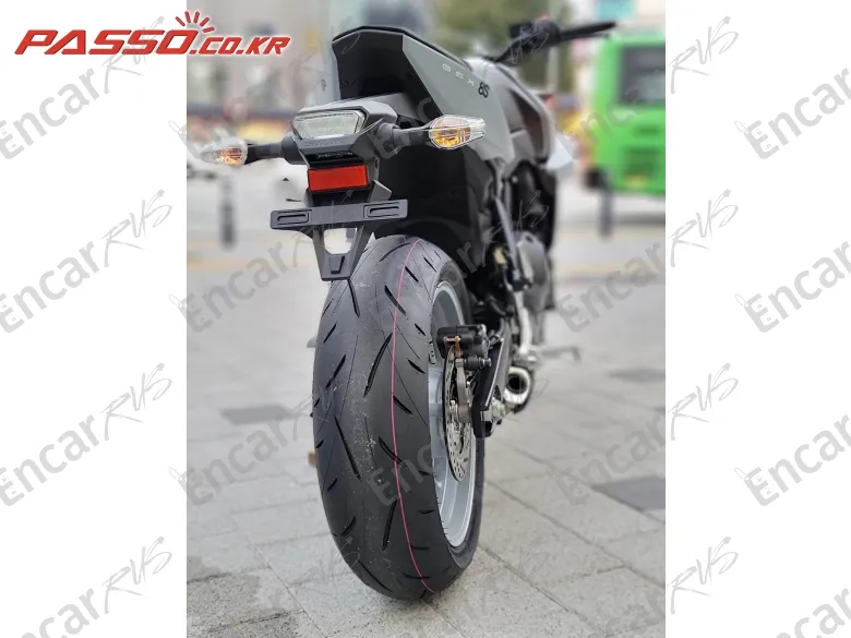 Suzuki Gsx 8 S - фото 5