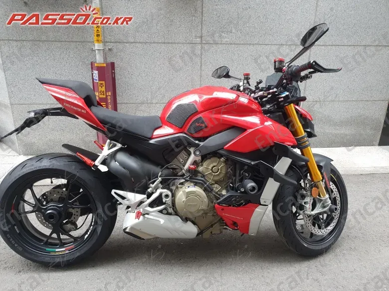 Ducati Streetfighter V4 S - фото 0