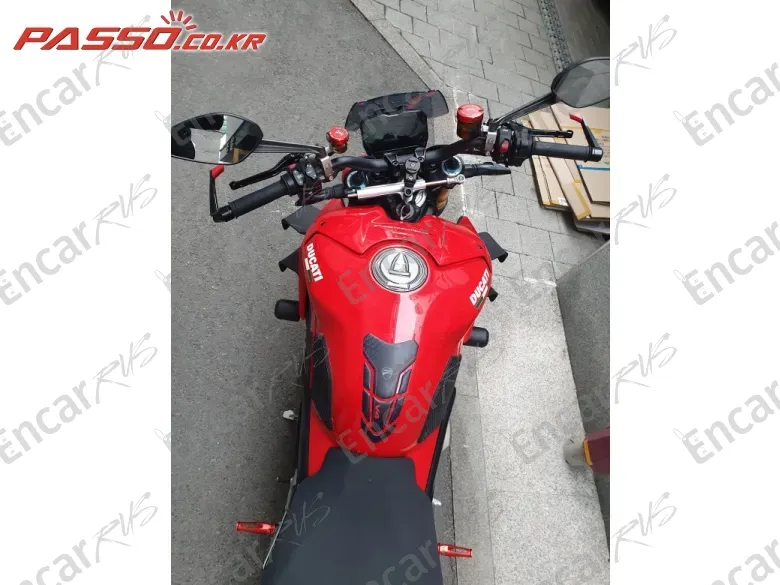 Ducati Streetfighter V4 S - фото 3