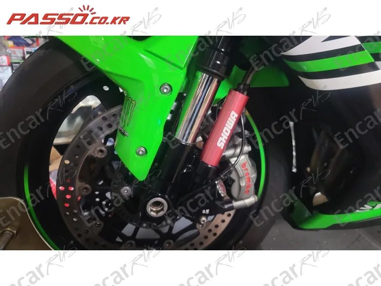 Kawasaki Zx 10 R - фото 5