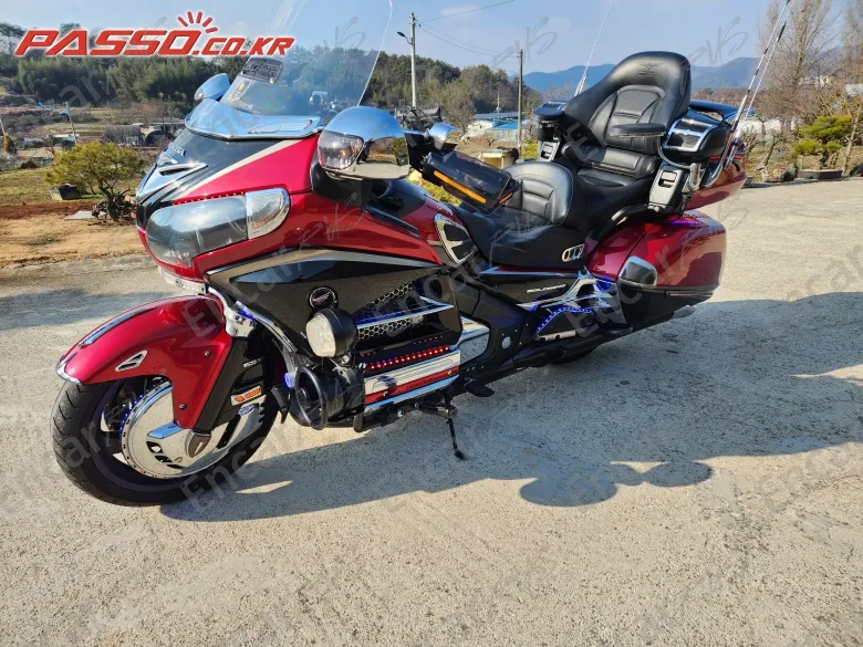 HONDA GOLDWING 1800 - фото 1