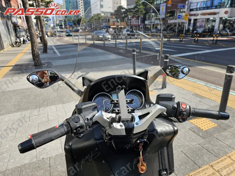 Aprilia Srv 850 - фото 3