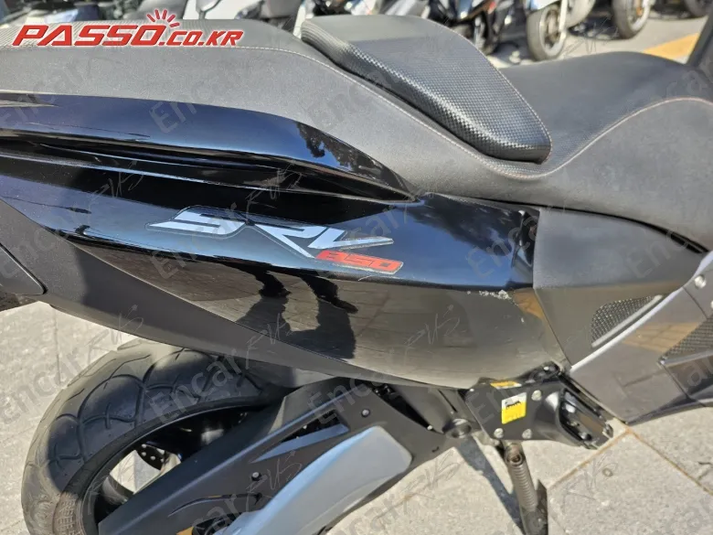 Aprilia Srv 850 - фото 4
