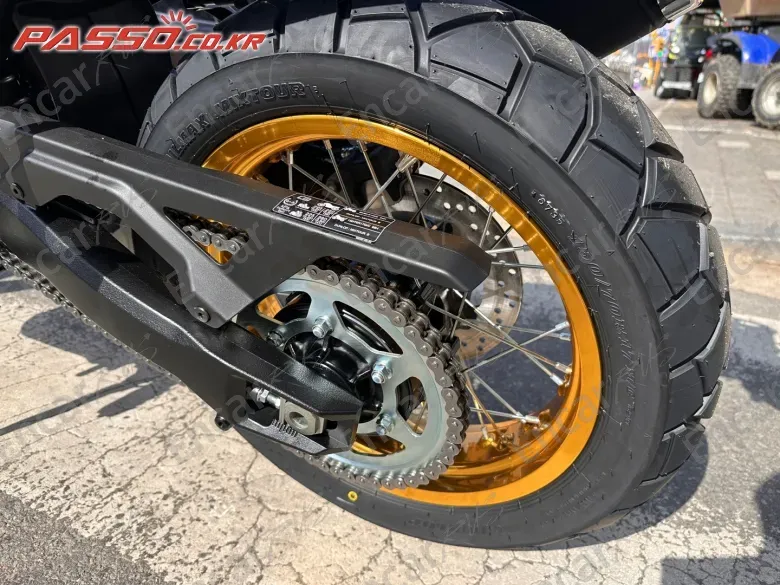 SUZUKI V STROM 800 DE - фото 5