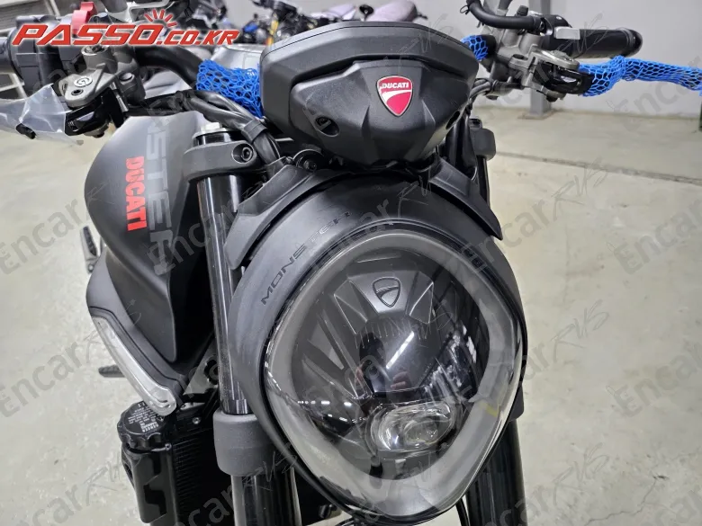 Ducati Monster 937 - фото 4