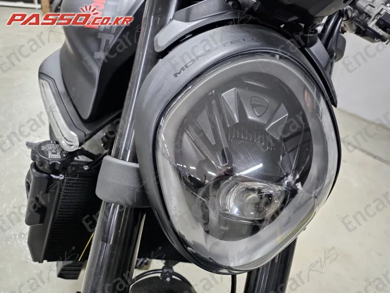 Ducati Monster 937 - фото 5