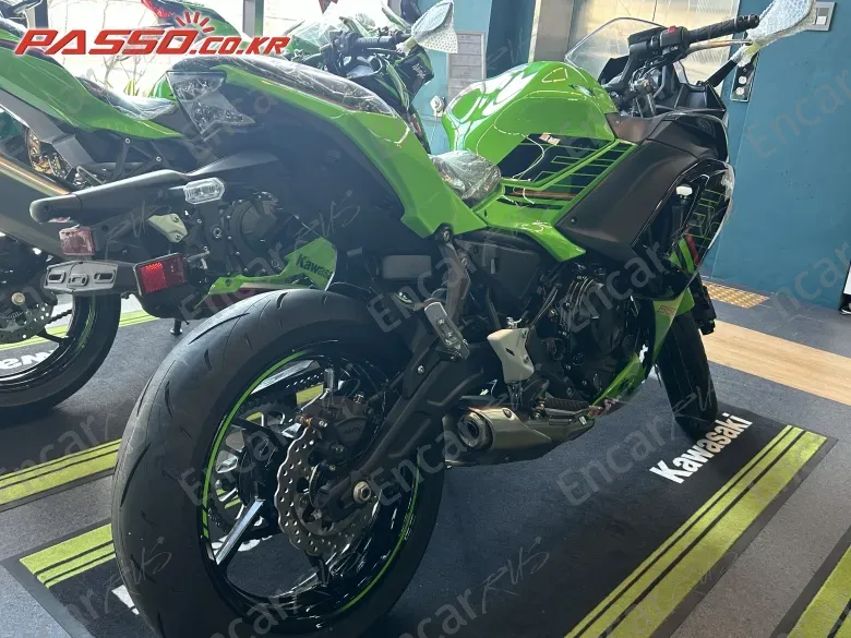 Kawasaki Ninja 650 Abs - фото 6
