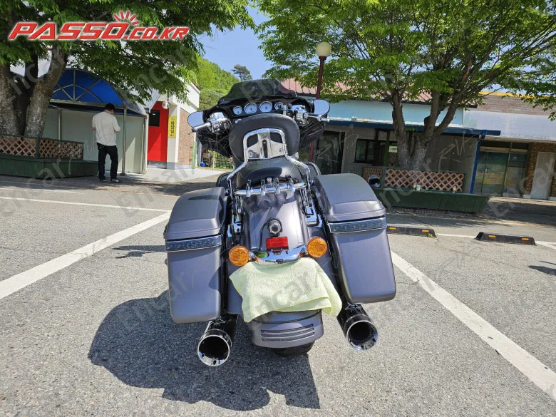 HARLEY-DAVIDSON FLHX - фото 2
