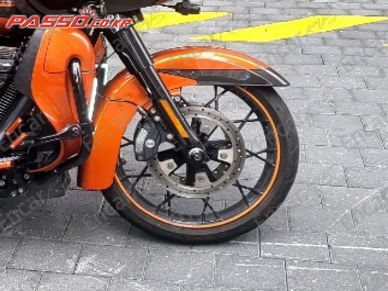 HARLEY-DAVIDSON ROAD GLIDE SPECIAL - фото 5