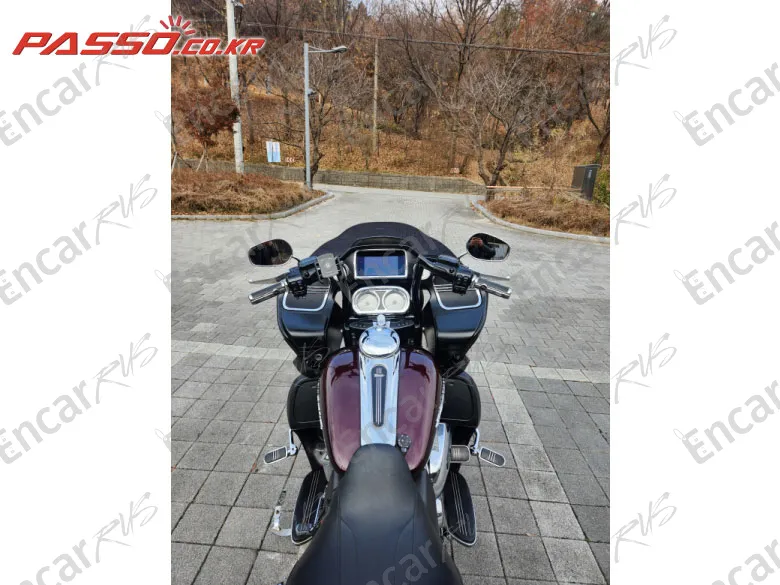 HARLEY-DAVIDSON ROAD GLIDE SPECIAL - фото 3