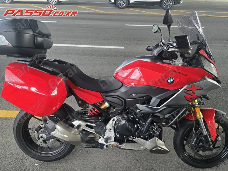 BMW F 900 XR