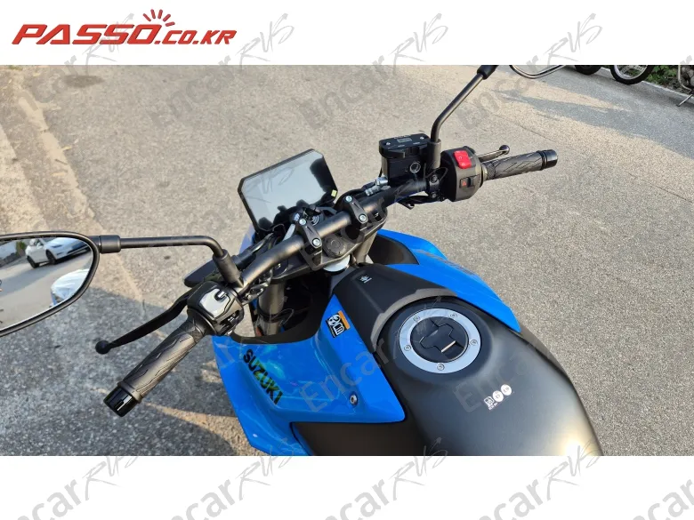 Suzuki Gsx 8 S - фото 3