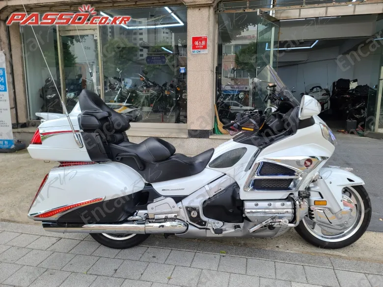 HONDA GOLDWING 1800 - фото 0