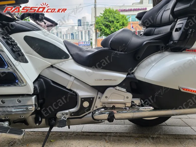 HONDA GOLDWING 1800 - фото 5