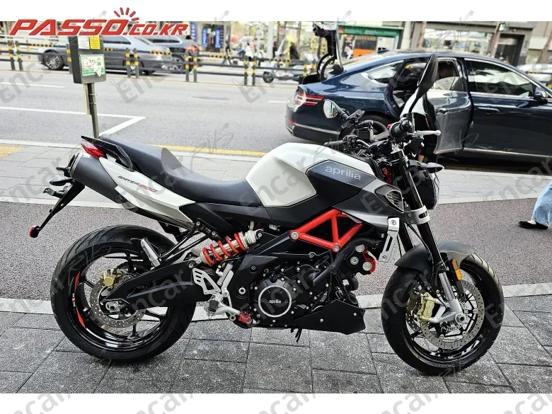 Aprilia Shiver 900 - фото 0