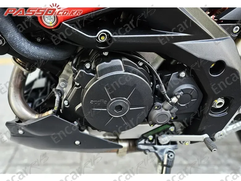 Aprilia Shiver 900 - фото 4