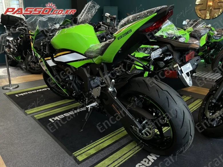 Kawasaki Zx 6 R - фото 2