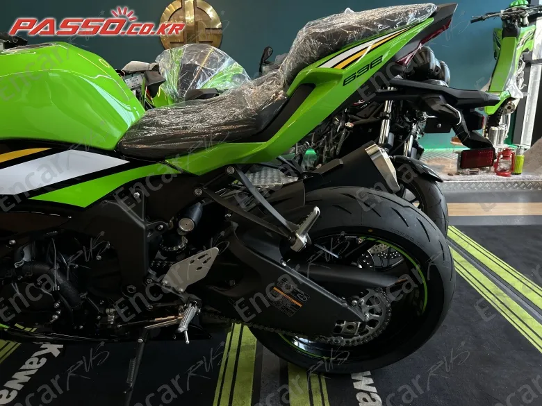 Kawasaki Zx 6 R - фото 5