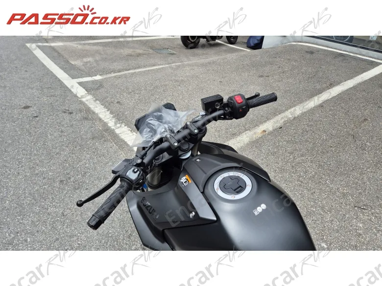 Suzuki Gsx 8 S - фото 3