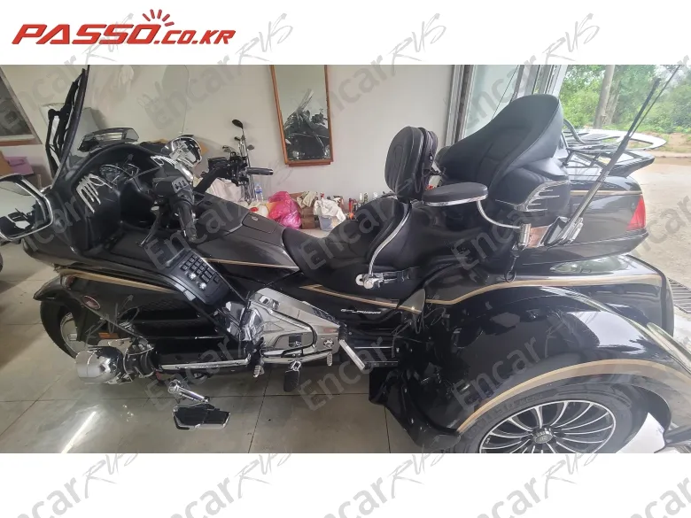 HONDA GOLDWING 1800 - фото 1