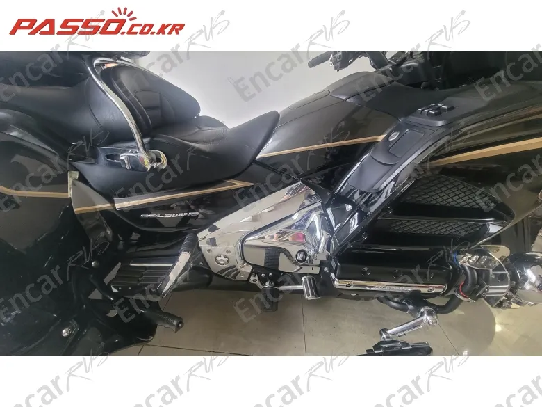 HONDA GOLDWING 1800 - фото 4