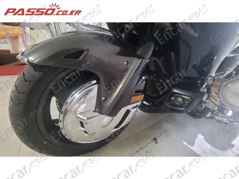HONDA GOLDWING 1800 - фото 5