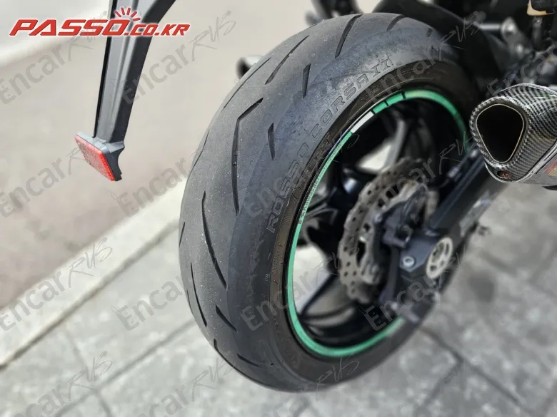 KAWASAKI Z 1000 SX - фото 5