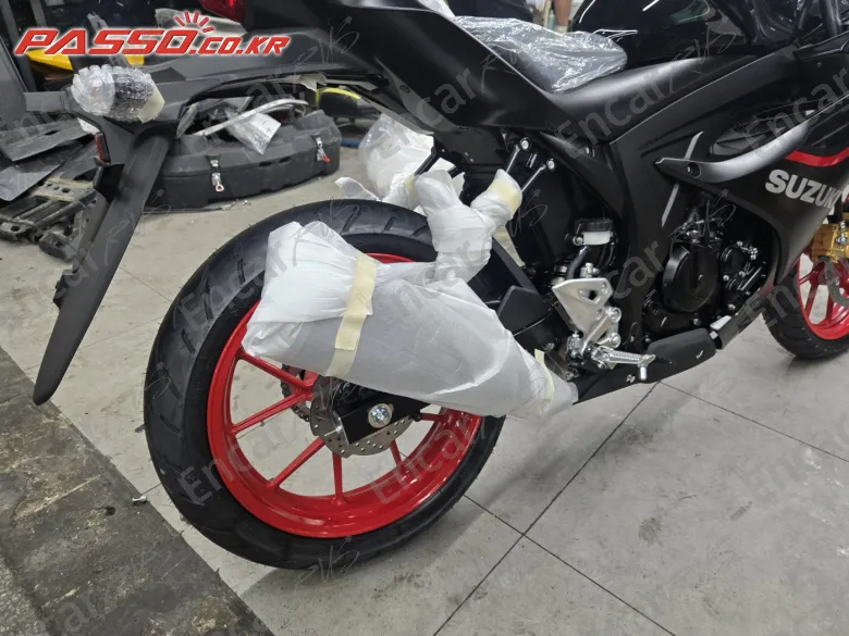 Suzuki Gsx R 125 Abs - фото 6