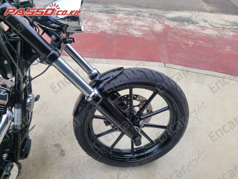 Harley-Davidson Breakout - фото 5