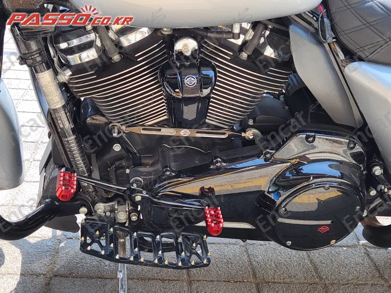 HARLEY-DAVIDSON ROAD KING SPECIAL - фото 4