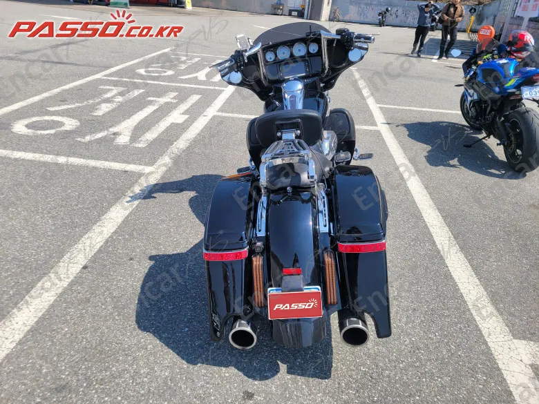 HARLEY-DAVIDSON FLHX - фото 2