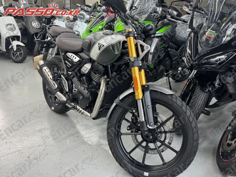 Triumph Speed Four - фото 4