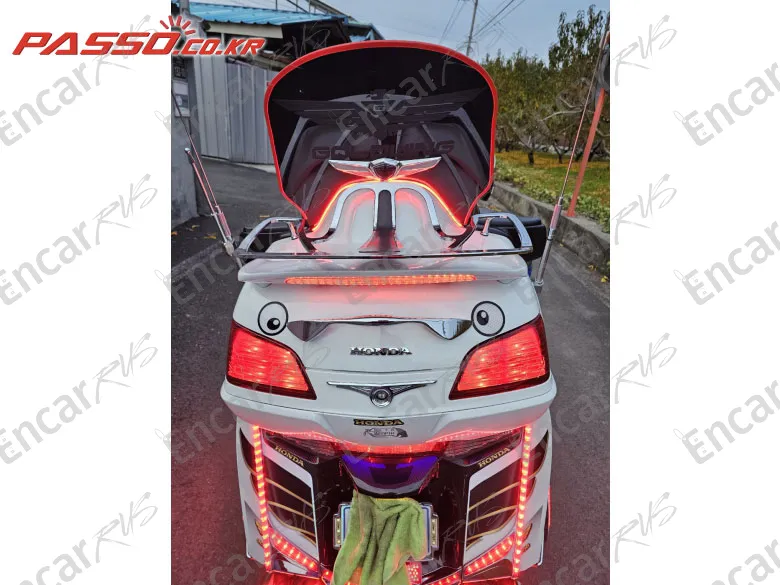 HONDA GOLDWING 1800 - фото 4