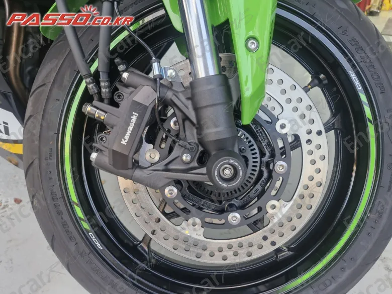 KAWASAKI NINJA ZX 4 RR - фото 5