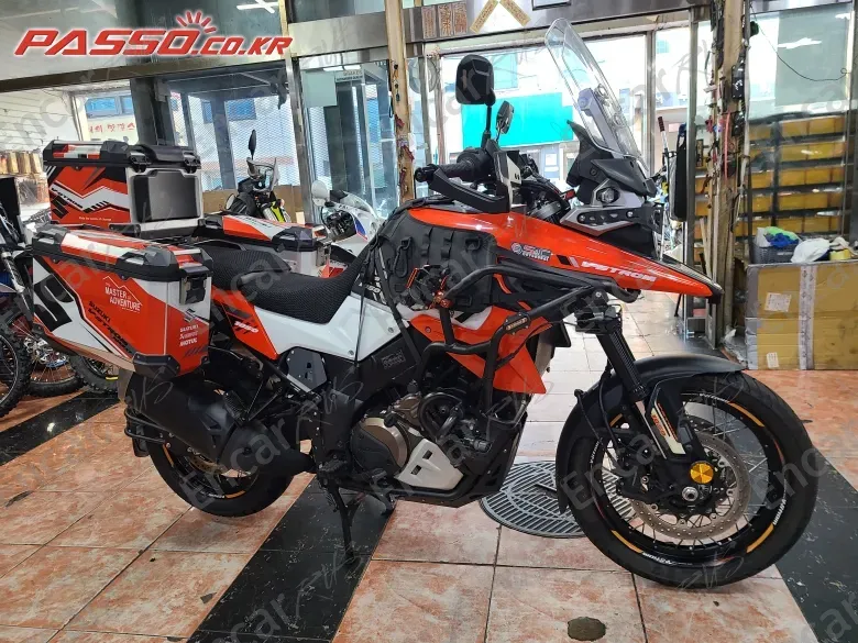 SUZUKI V STROM 1050 XT - фото 0
